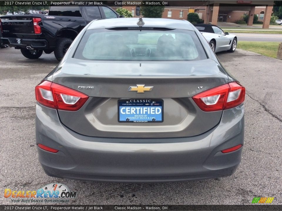 2017 Chevrolet Cruze LT Pepperdust Metallic / Jet Black Photo #8