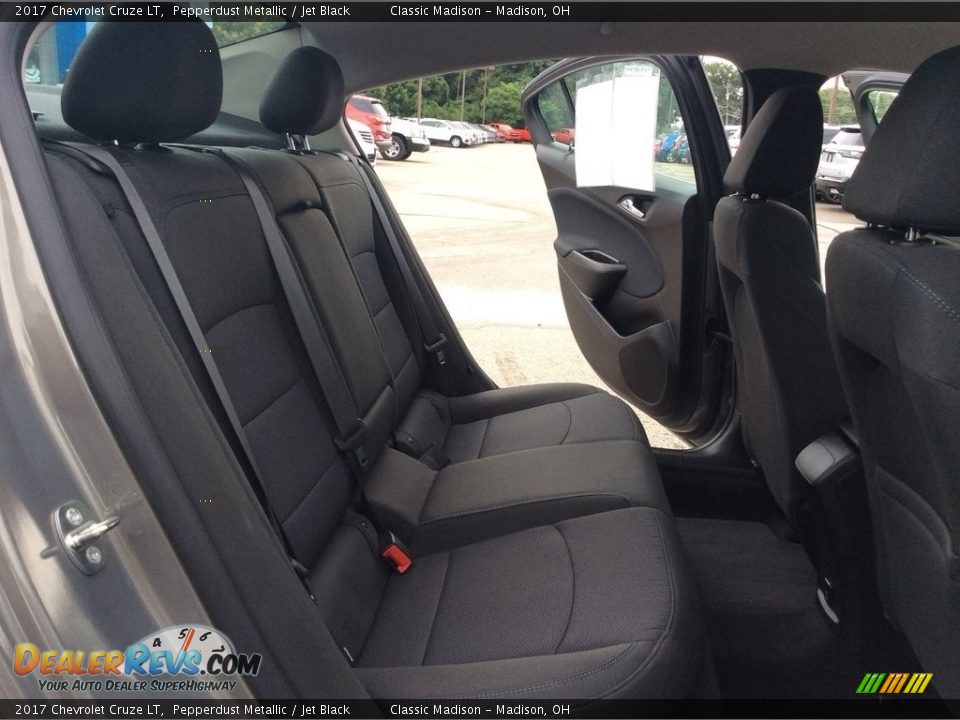 2017 Chevrolet Cruze LT Pepperdust Metallic / Jet Black Photo #23