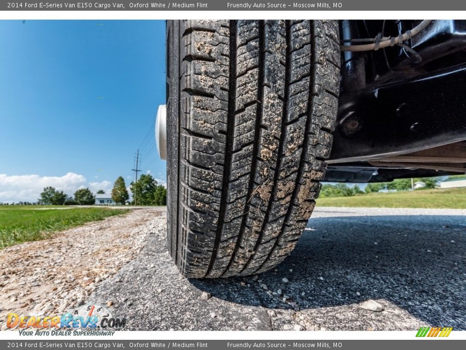 2014 Ford E-Series Van E150 Cargo Van Oxford White / Medium Flint Photo #21