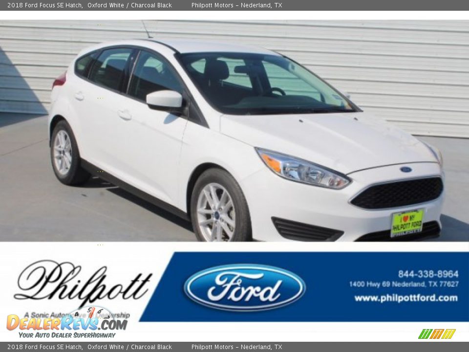 2018 Ford Focus SE Hatch Oxford White / Charcoal Black Photo #1