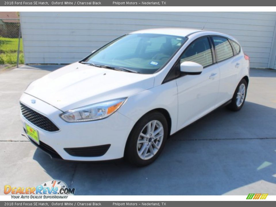 2018 Ford Focus SE Hatch Oxford White / Charcoal Black Photo #4