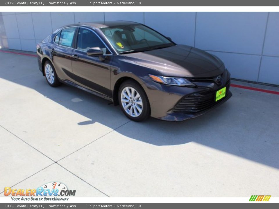 2019 Toyota Camry LE Brownstone / Ash Photo #2