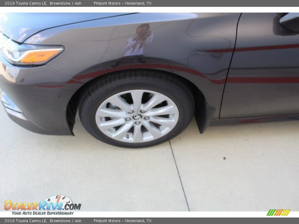 2019 Toyota Camry LE Brownstone / Ash Photo #5