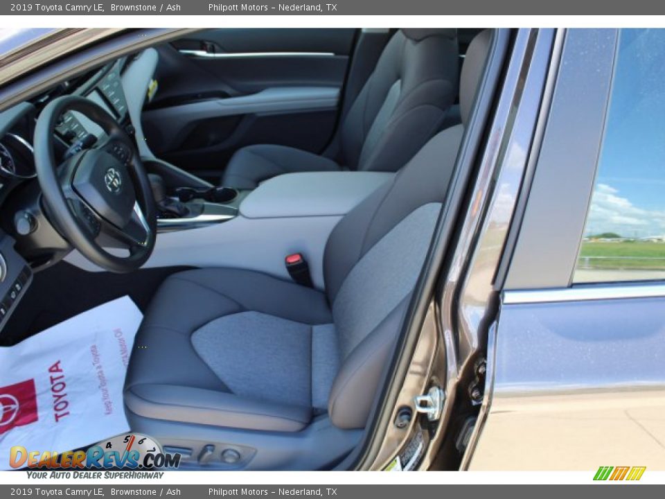 2019 Toyota Camry LE Brownstone / Ash Photo #10
