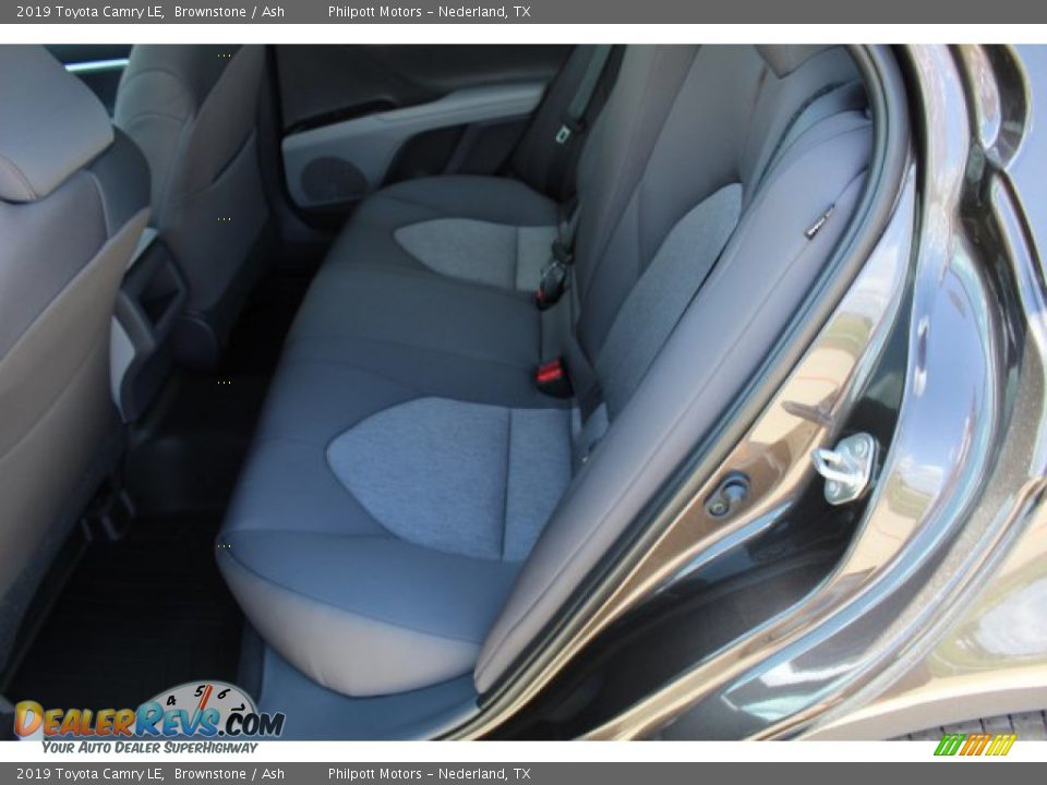 2019 Toyota Camry LE Brownstone / Ash Photo #19
