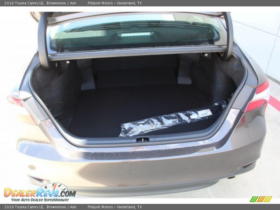 2019 Toyota Camry LE Brownstone / Ash Photo #22