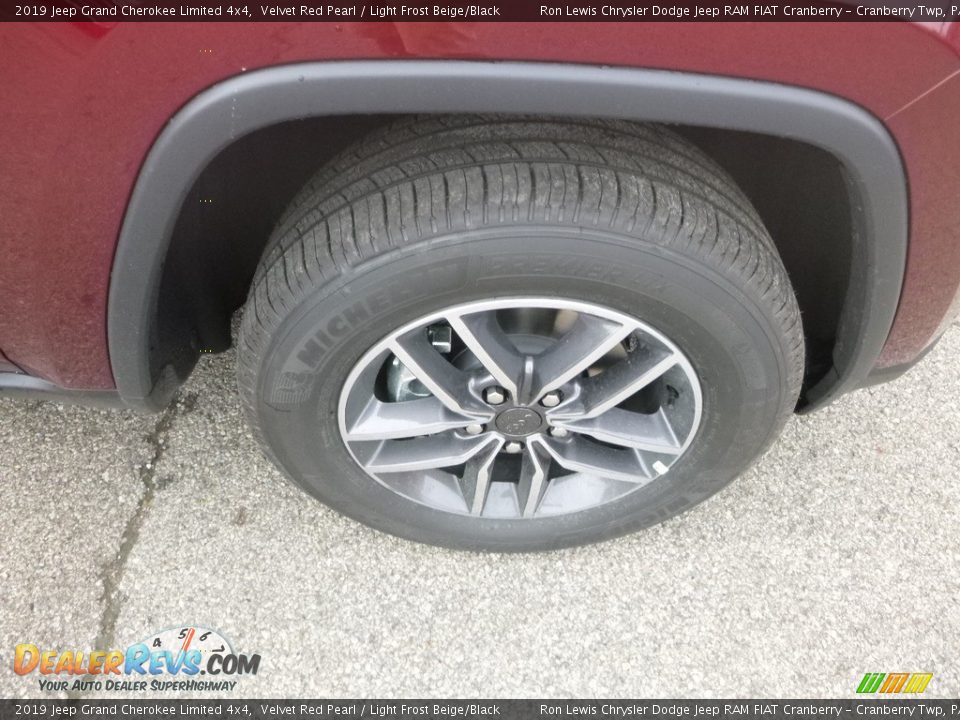 2019 Jeep Grand Cherokee Limited 4x4 Velvet Red Pearl / Light Frost Beige/Black Photo #9