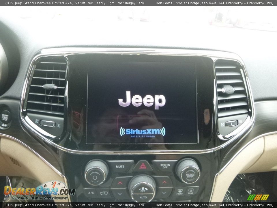 2019 Jeep Grand Cherokee Limited 4x4 Velvet Red Pearl / Light Frost Beige/Black Photo #17