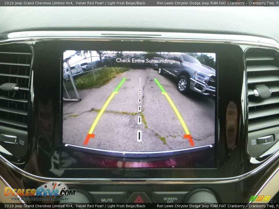 2019 Jeep Grand Cherokee Limited 4x4 Velvet Red Pearl / Light Frost Beige/Black Photo #18
