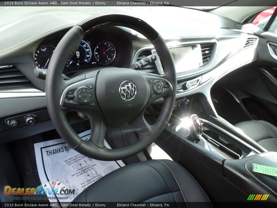 Dashboard of 2019 Buick Enclave Avenir AWD Photo #18