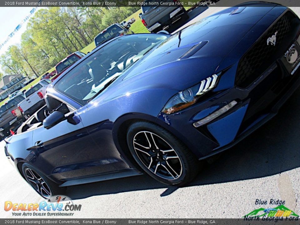 2018 Ford Mustang EcoBoost Convertible Kona Blue / Ebony Photo #32