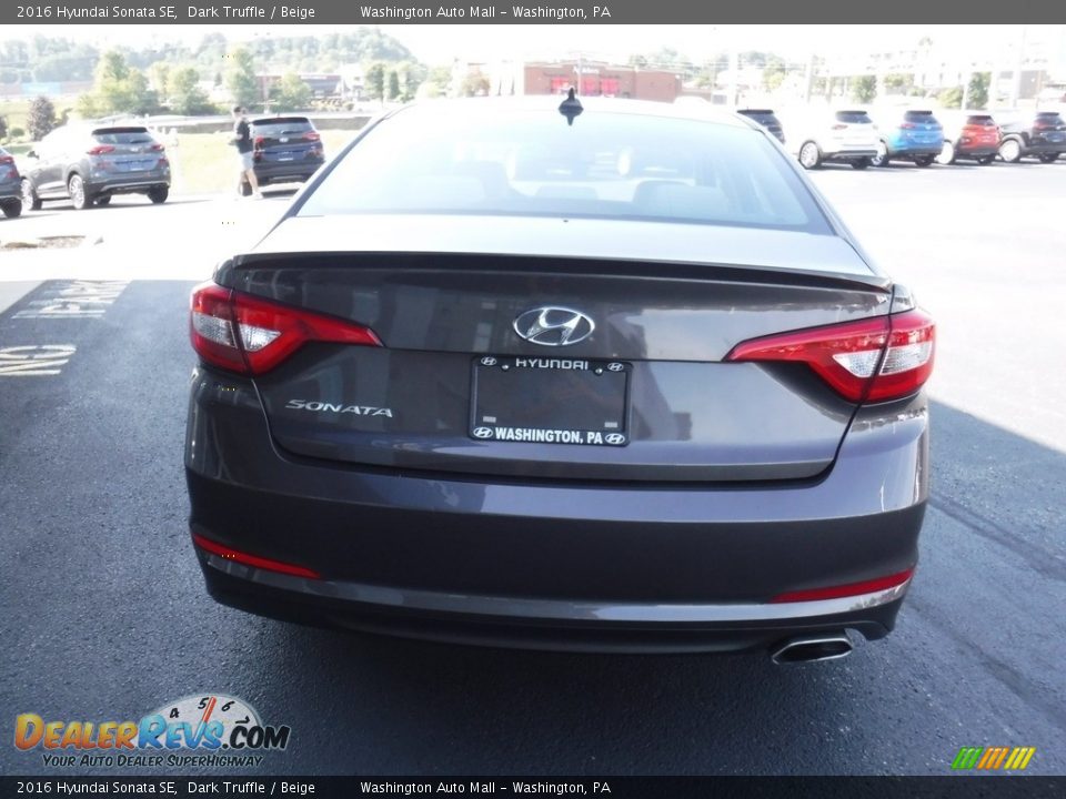2016 Hyundai Sonata SE Dark Truffle / Beige Photo #8