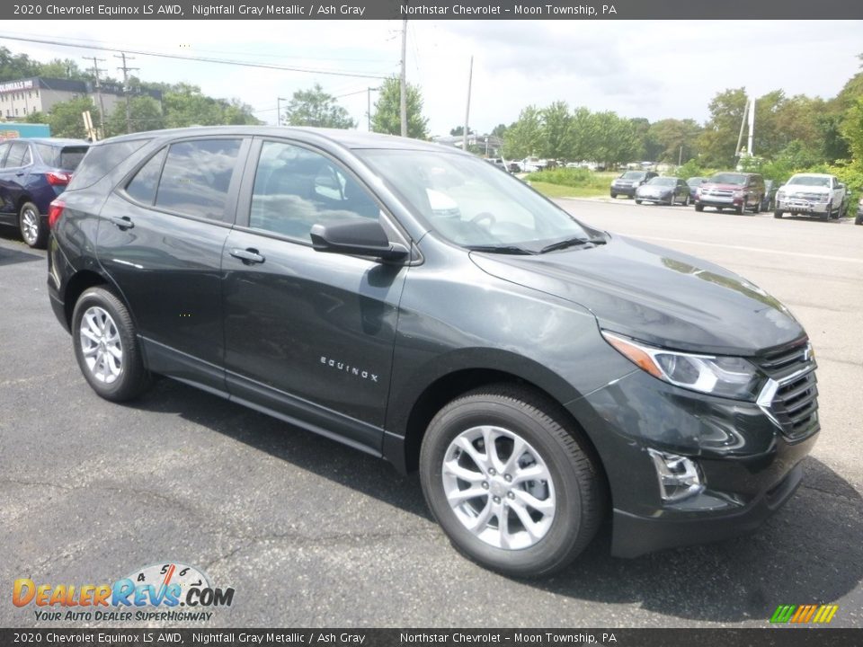 Front 3/4 View of 2020 Chevrolet Equinox LS AWD Photo #7