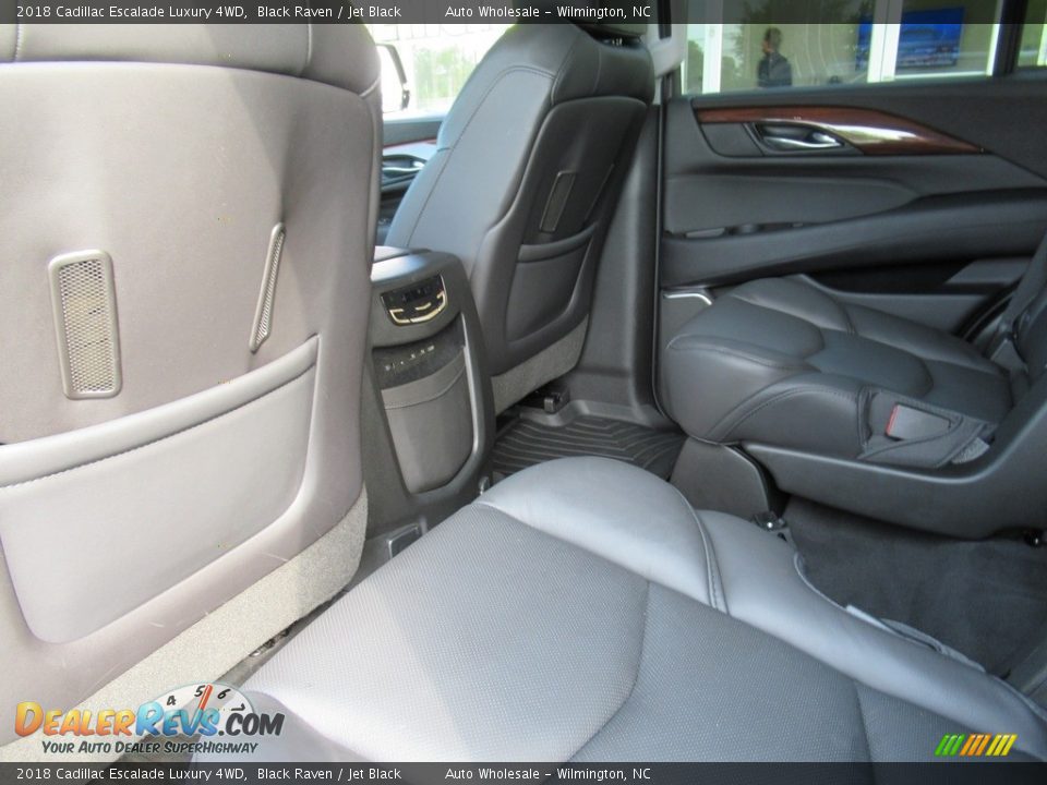 2018 Cadillac Escalade Luxury 4WD Black Raven / Jet Black Photo #11