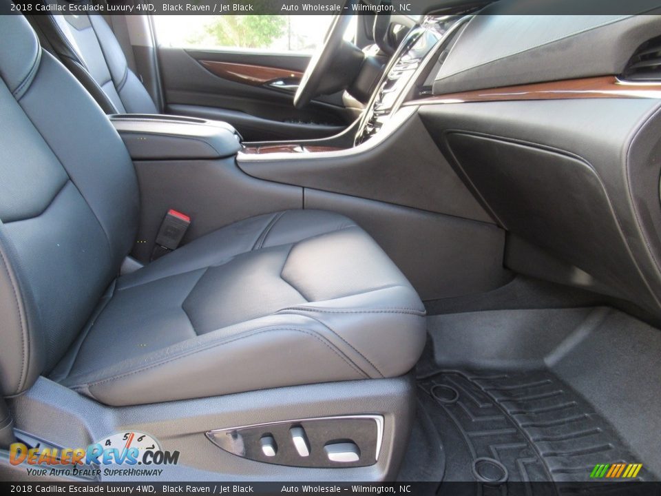 2018 Cadillac Escalade Luxury 4WD Black Raven / Jet Black Photo #12