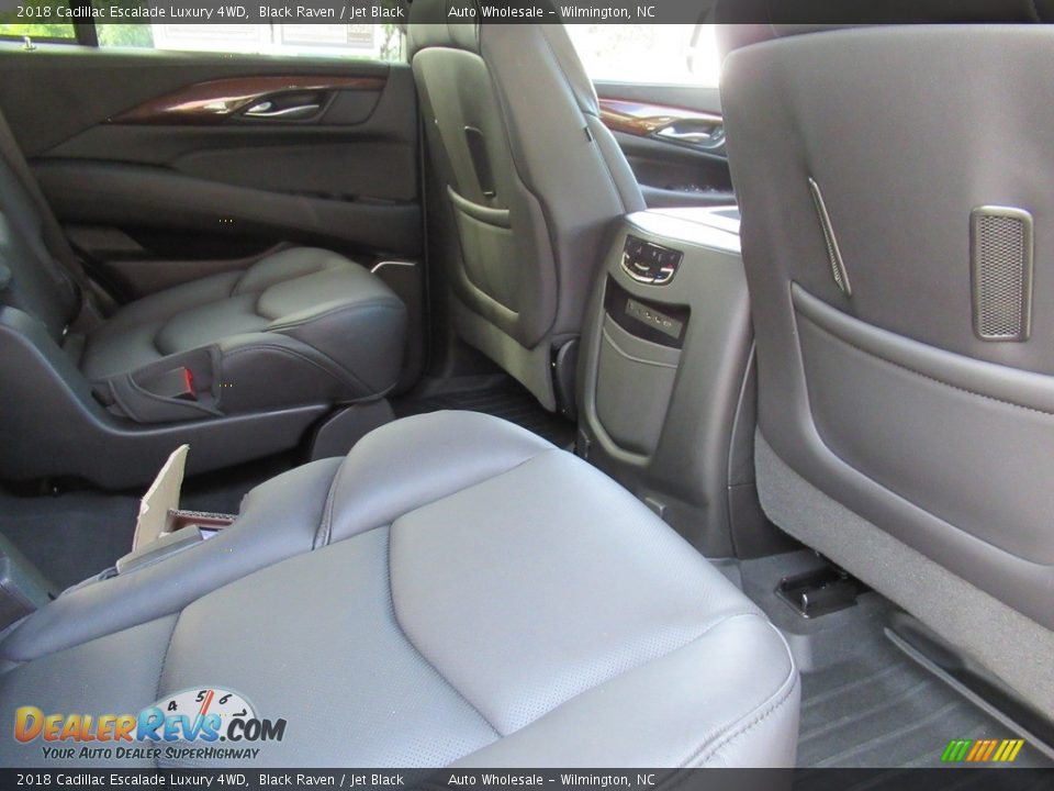 2018 Cadillac Escalade Luxury 4WD Black Raven / Jet Black Photo #13