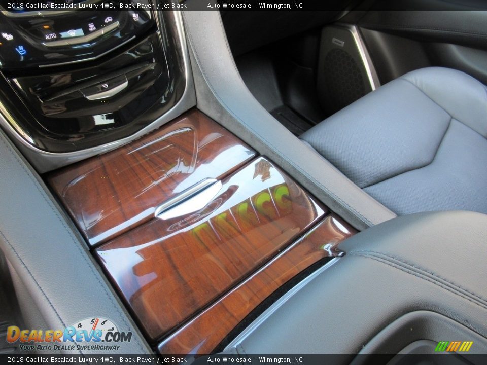2018 Cadillac Escalade Luxury 4WD Black Raven / Jet Black Photo #20