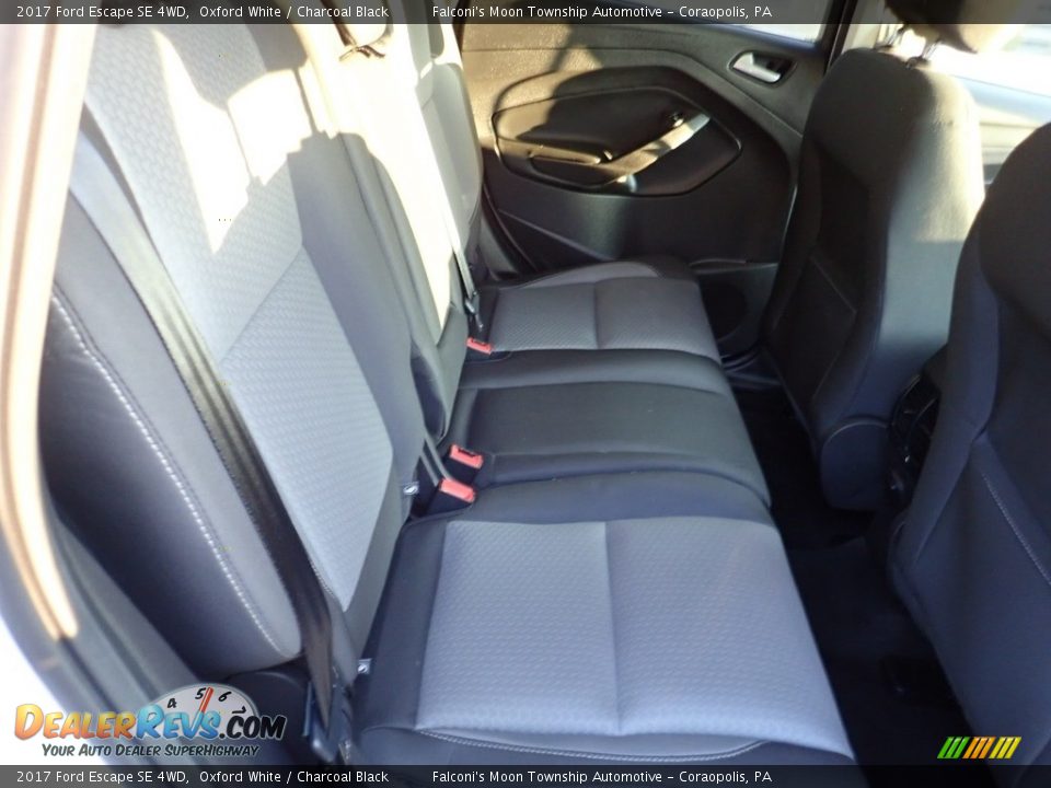 2017 Ford Escape SE 4WD Oxford White / Charcoal Black Photo #14