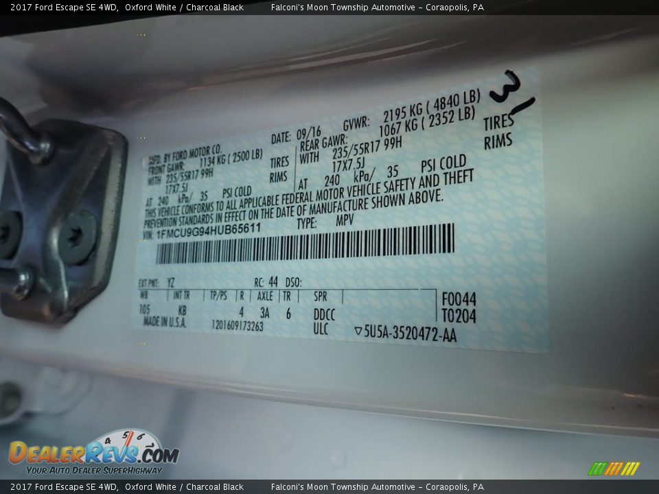 2017 Ford Escape SE 4WD Oxford White / Charcoal Black Photo #23