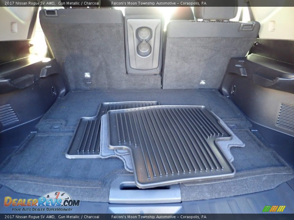 2017 Nissan Rogue SV AWD Gun Metallic / Charcoal Photo #4