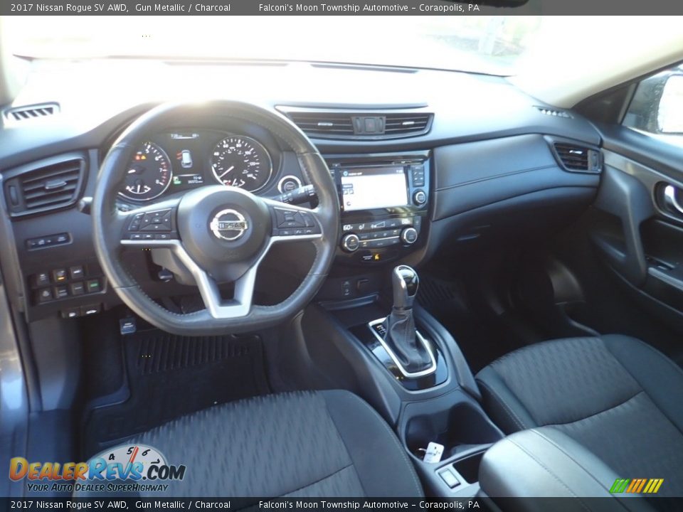 2017 Nissan Rogue SV AWD Gun Metallic / Charcoal Photo #17
