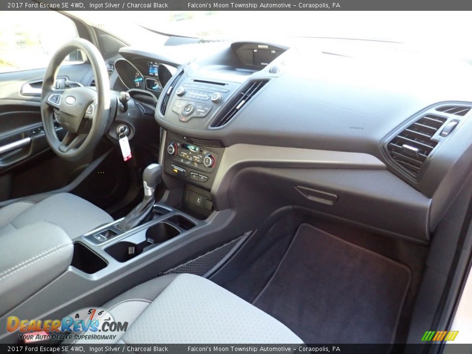 2017 Ford Escape SE 4WD Ingot Silver / Charcoal Black Photo #12