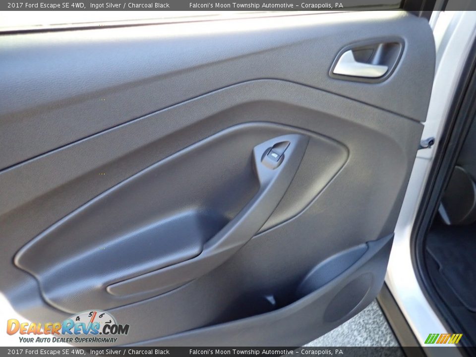 2017 Ford Escape SE 4WD Ingot Silver / Charcoal Black Photo #18