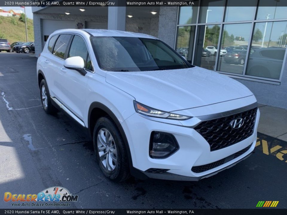 Front 3/4 View of 2020 Hyundai Santa Fe SE AWD Photo #2