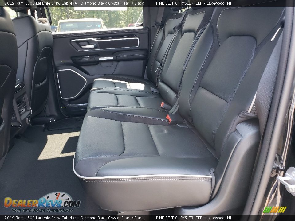 2019 Ram 1500 Laramie Crew Cab 4x4 Diamond Black Crystal Pearl / Black Photo #6