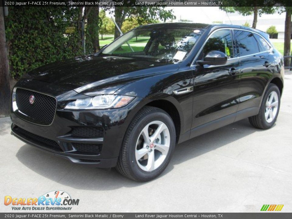 Front 3/4 View of 2020 Jaguar F-PACE 25t Premium Photo #10