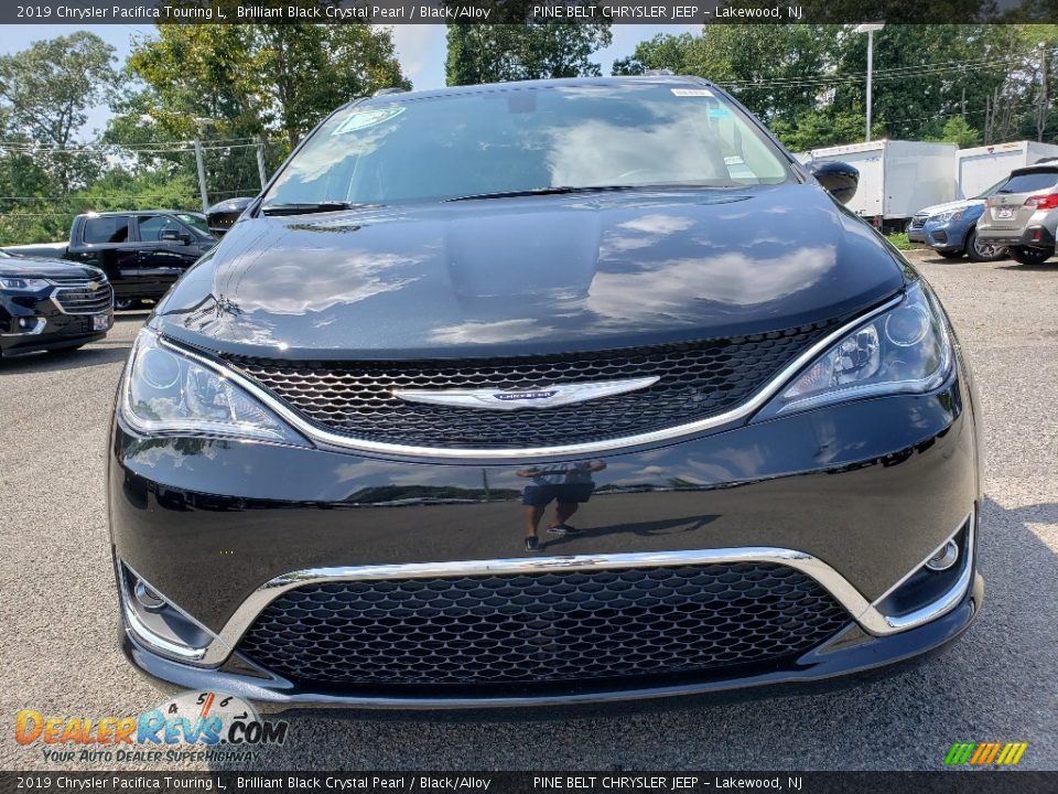 2019 Chrysler Pacifica Touring L Brilliant Black Crystal Pearl / Black/Alloy Photo #2