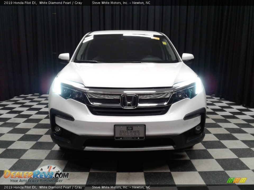 2019 Honda Pilot EX White Diamond Pearl / Gray Photo #3