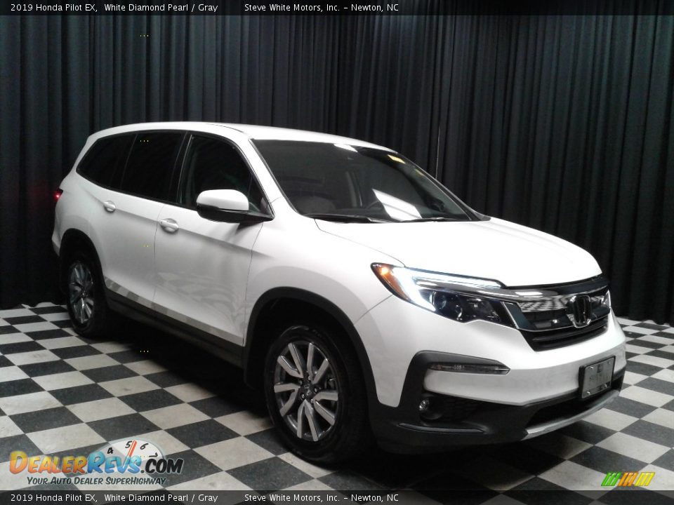 2019 Honda Pilot EX White Diamond Pearl / Gray Photo #4