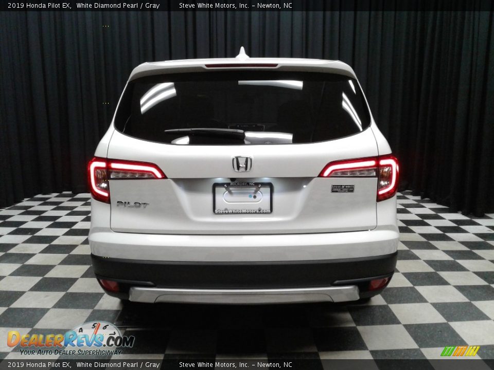 2019 Honda Pilot EX White Diamond Pearl / Gray Photo #7