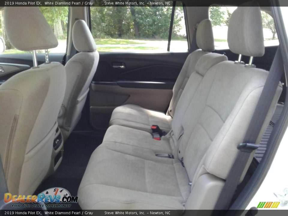 2019 Honda Pilot EX White Diamond Pearl / Gray Photo #11