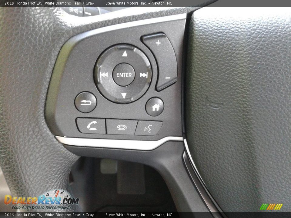 2019 Honda Pilot EX White Diamond Pearl / Gray Photo #17