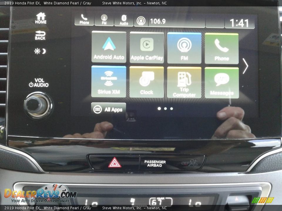 2019 Honda Pilot EX White Diamond Pearl / Gray Photo #23