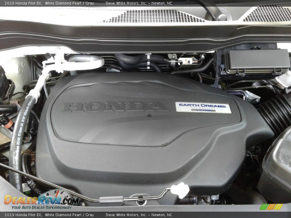 2019 Honda Pilot EX White Diamond Pearl / Gray Photo #31
