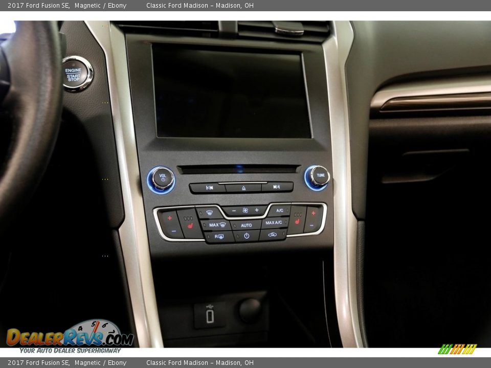 2017 Ford Fusion SE Magnetic / Ebony Photo #10