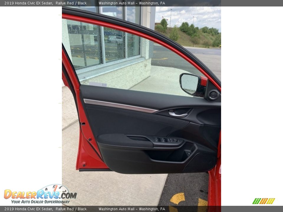 Door Panel of 2019 Honda Civic EX Sedan Photo #10
