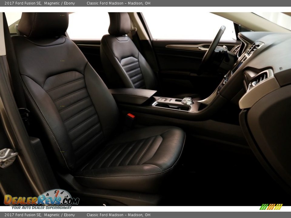 2017 Ford Fusion SE Magnetic / Ebony Photo #17