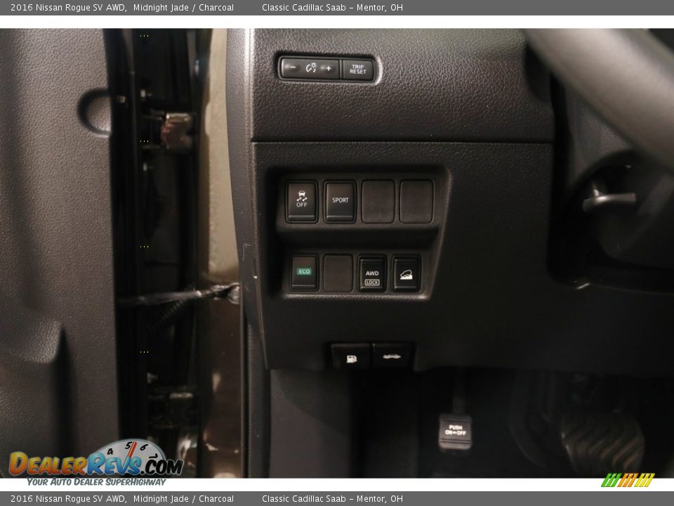 2016 Nissan Rogue SV AWD Midnight Jade / Charcoal Photo #6