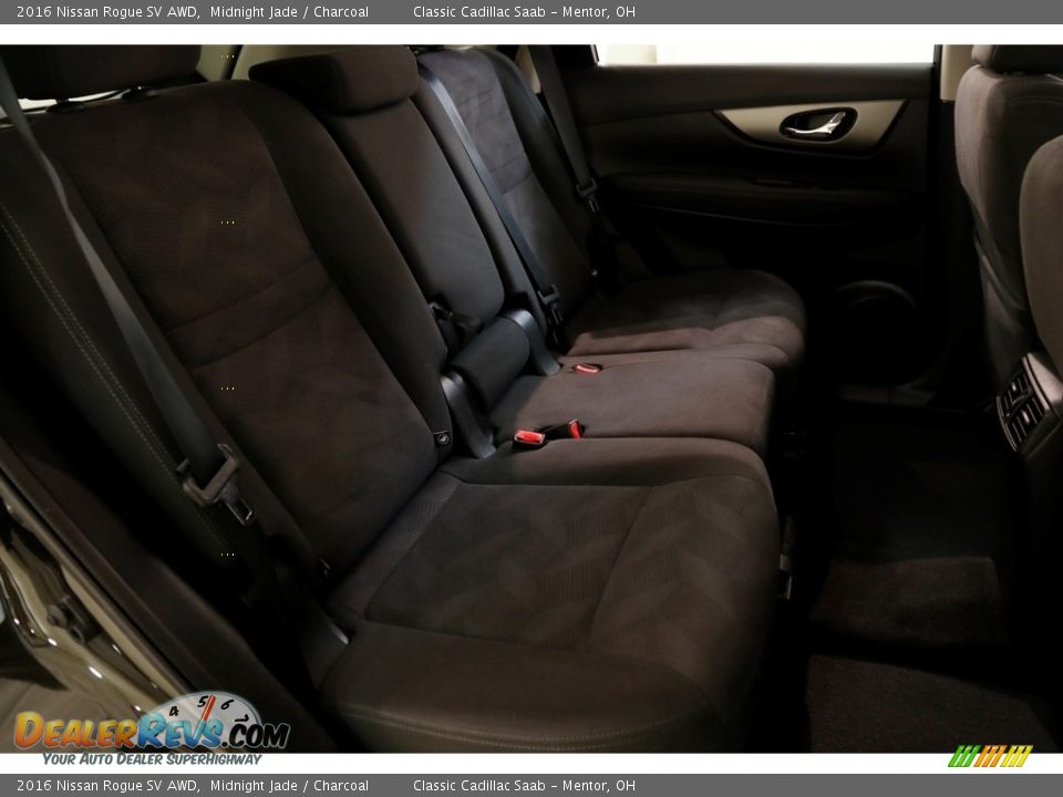 2016 Nissan Rogue SV AWD Midnight Jade / Charcoal Photo #16