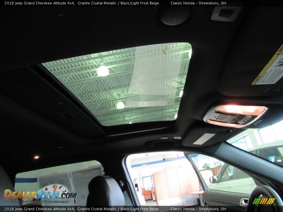 2018 Jeep Grand Cherokee Altitude 4x4 Granite Crystal Metallic / Black/Light Frost Beige Photo #17