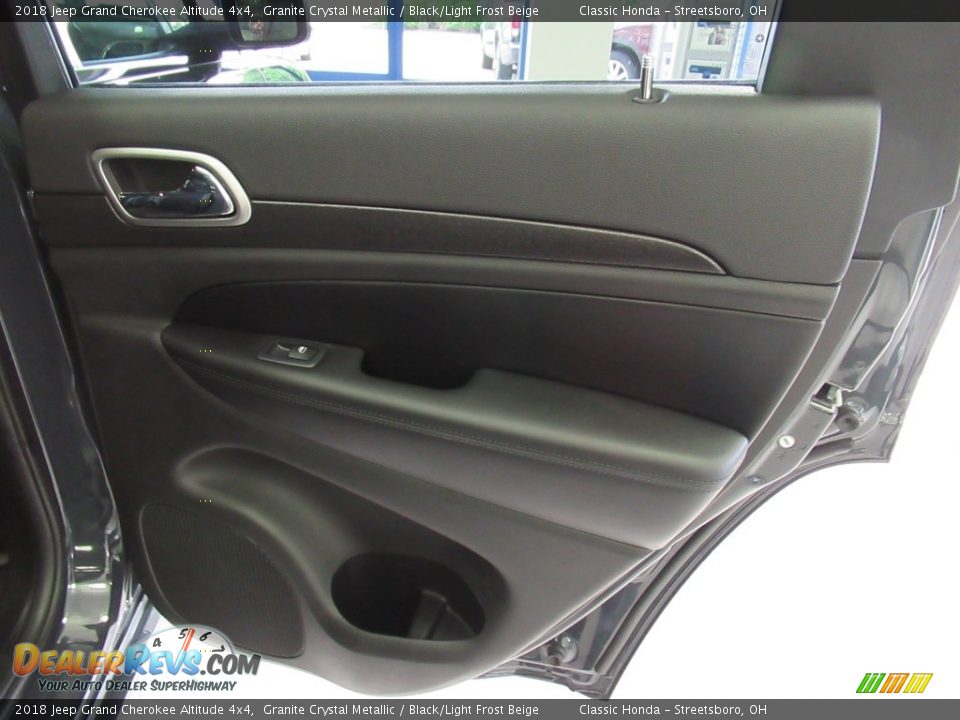 2018 Jeep Grand Cherokee Altitude 4x4 Granite Crystal Metallic / Black/Light Frost Beige Photo #18