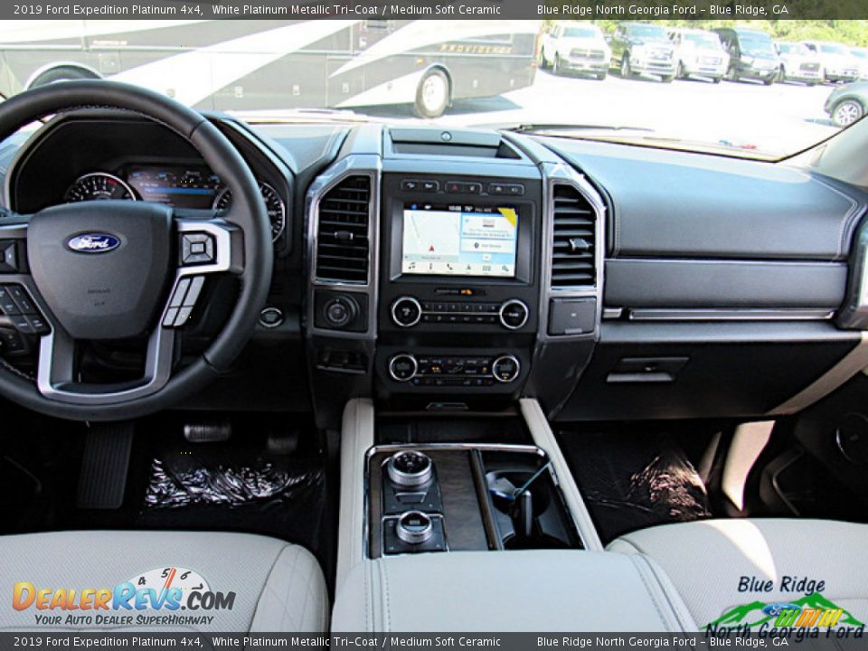 2019 Ford Expedition Platinum 4x4 White Platinum Metallic Tri-Coat / Medium Soft Ceramic Photo #17