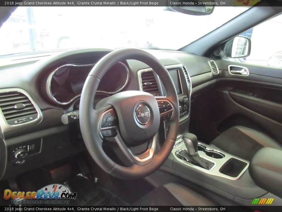 2018 Jeep Grand Cherokee Altitude 4x4 Granite Crystal Metallic / Black/Light Frost Beige Photo #28