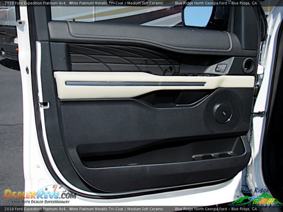 2019 Ford Expedition Platinum 4x4 White Platinum Metallic Tri-Coat / Medium Soft Ceramic Photo #33