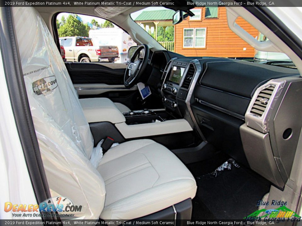 2019 Ford Expedition Platinum 4x4 White Platinum Metallic Tri-Coat / Medium Soft Ceramic Photo #35