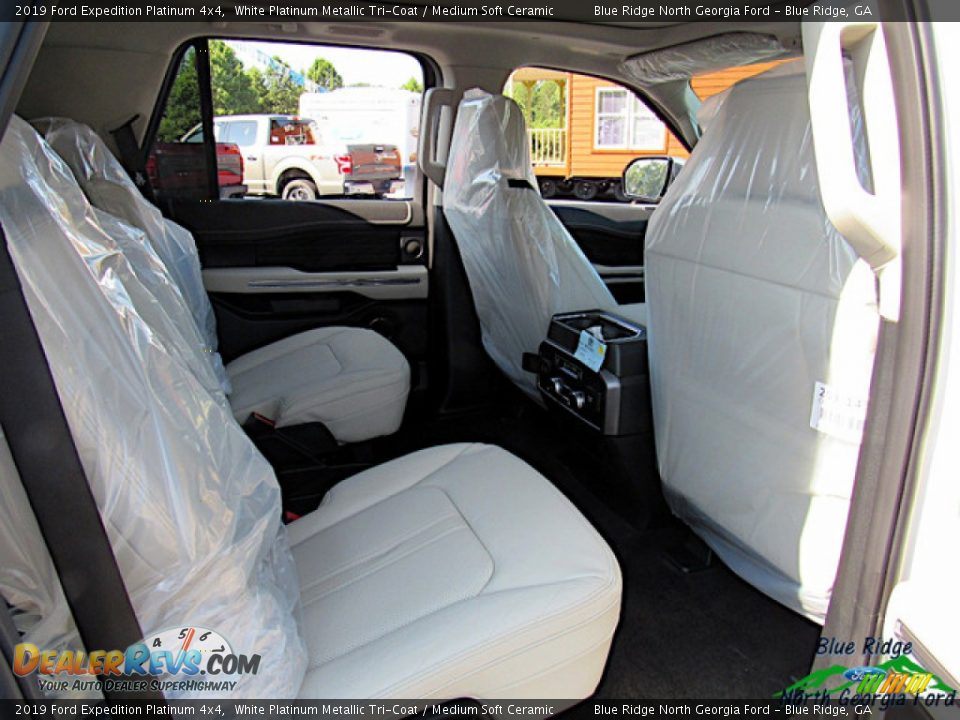 2019 Ford Expedition Platinum 4x4 White Platinum Metallic Tri-Coat / Medium Soft Ceramic Photo #36